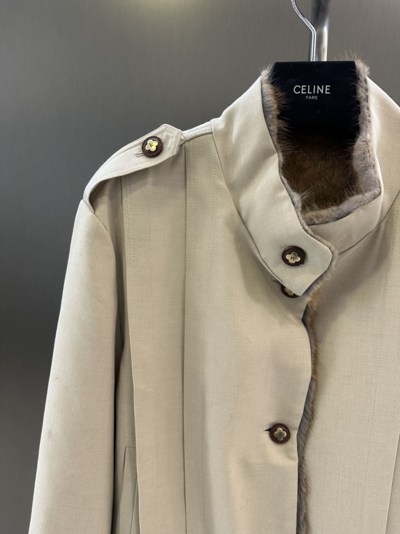 Ce1i*e outwears